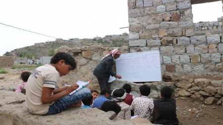 معلمون بؤساء في يومهم العالمي