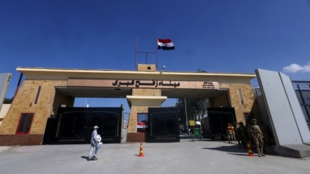 من المسيطر على معبر رفح الحدودي؟ وما أهميته لقطاع غزة؟