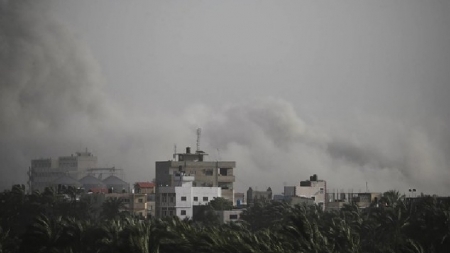 مقتل 12 من النساء والأطفال في قصف إسرائيلي على جباليا