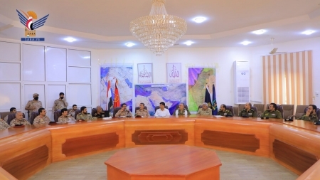 الحوثيون يؤكدون جاهزيتهم لـ"ردع" كل من يثنيهم عن مواصلة استهداف السفن في البحر الأحمر