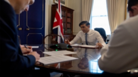 اتفاق بريطاني عُماني على ضرورة خفض التوترات في منطقة البحر الأحمر