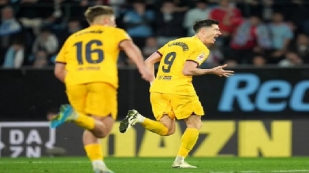 ليفاندوفسكي يعيد برشلونة لسكة الانتصارات في الليغا