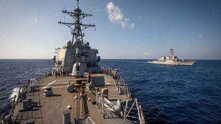 القوات الأمريكية تشتبك مع 6 طائرات مسيرة للحوثيين فوق جنوب البحر الأحمر