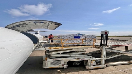 الاتحاد الأوروبي يقدم أكثر من 300 طن من الإمدادات الطبية لليمن