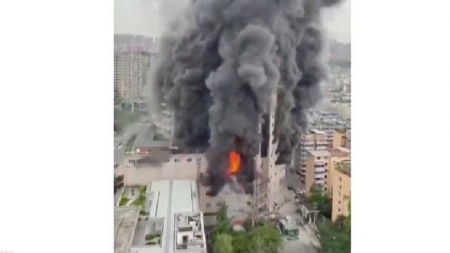 حريق كبير يوقع 16 قتيلا بمركز تجاري في جنوب غرب الصين