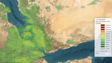 "الصحة العالمية" تحذر من خطر تفشي الأمراض في الحديدة عقب كارثة الفيضانات