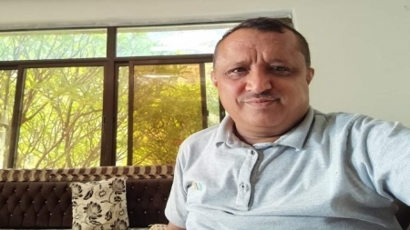 نقابة الصحفيين تدين احتجاز الصحفي مجلي الصمدي في تعز