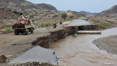 وفاة 67 شخصا وإصابة 12 آخرين جراء السيول