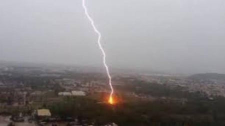 الصواعق الرعدية تقتل أكثر من 160 شخصاً في مناطق سيطرة الحوثيين