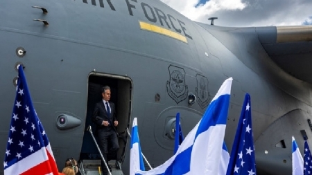 بلينكن يصل إلى إسرائيل لإحياء محادثات وقف إطلاق النار