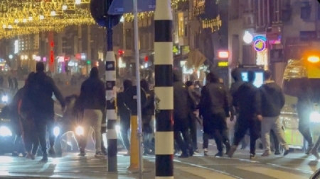 إصابة 10 إسرائيليين في اشتباكات مع مؤيدين لفلسطين عقب مباراة بالعاصمة الهولندية