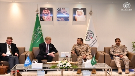السلمان يستعرض مع غروندبرغ مبادرات السعودية لتحقيق السلام في اليمن
