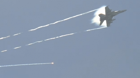 الجيش الامريكي يعلن اسقاط مقاتلة أمريكية فوق البحر الأحمر