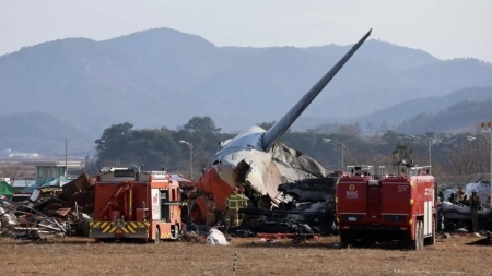 مقتل 120 شخصا على الأقل في تحطم طائرة ركاب أثناء هبوطها بمطار جنوب كوريا الجنوبية